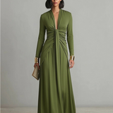 Vestido maxi de seda verde-oliva com decote em V