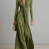 Vestido maxi de seda verde-oliva com decote em V