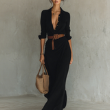 Vestido maxi com gola virada e mangas compridas