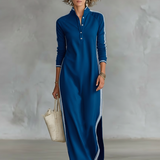 Vestido maxi em malha com gola de botões