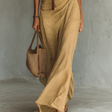 Vestido maxi com gola virada e mangas compridas